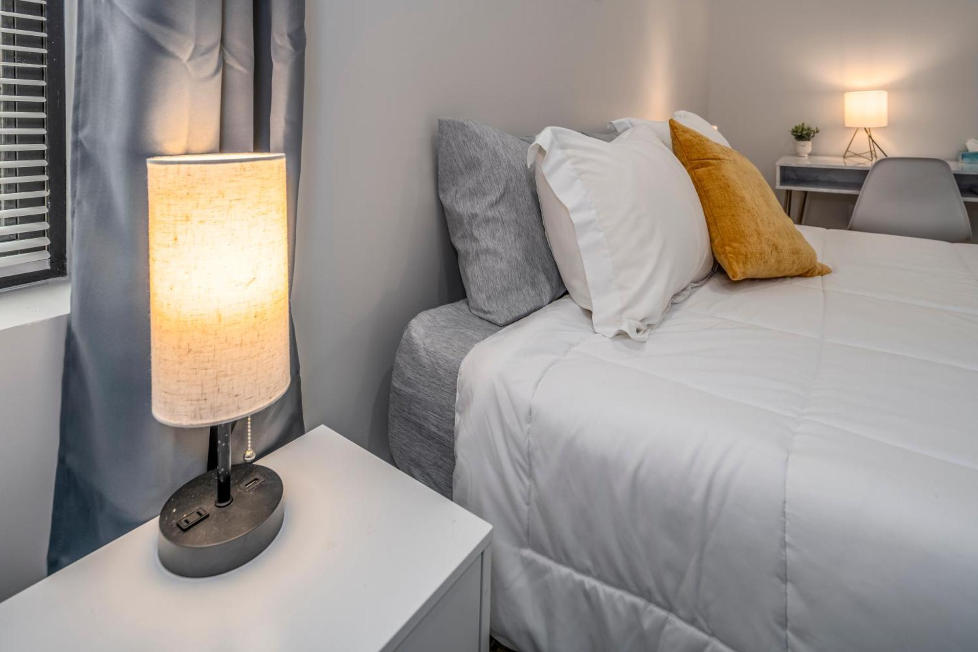 Prime Otr, 3 Lux Queen Beds, Two 55In Tvs, Steps To Tql, Findlay Market, Light Rail, Fast Wifi Cincinnati Luaran gambar