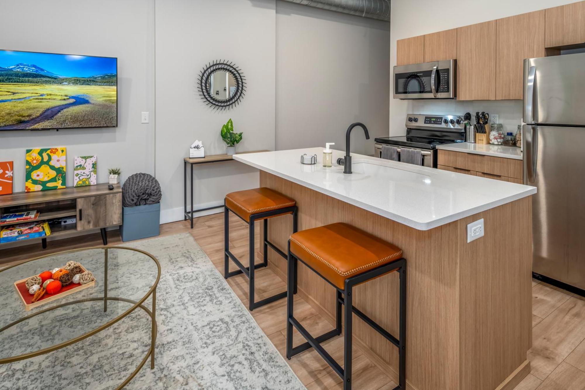 Prime Otr, 3 Lux Queen Beds, Two 55In Tvs, Steps To Tql, Findlay Market, Light Rail, Fast Wifi Cincinnati Luaran gambar