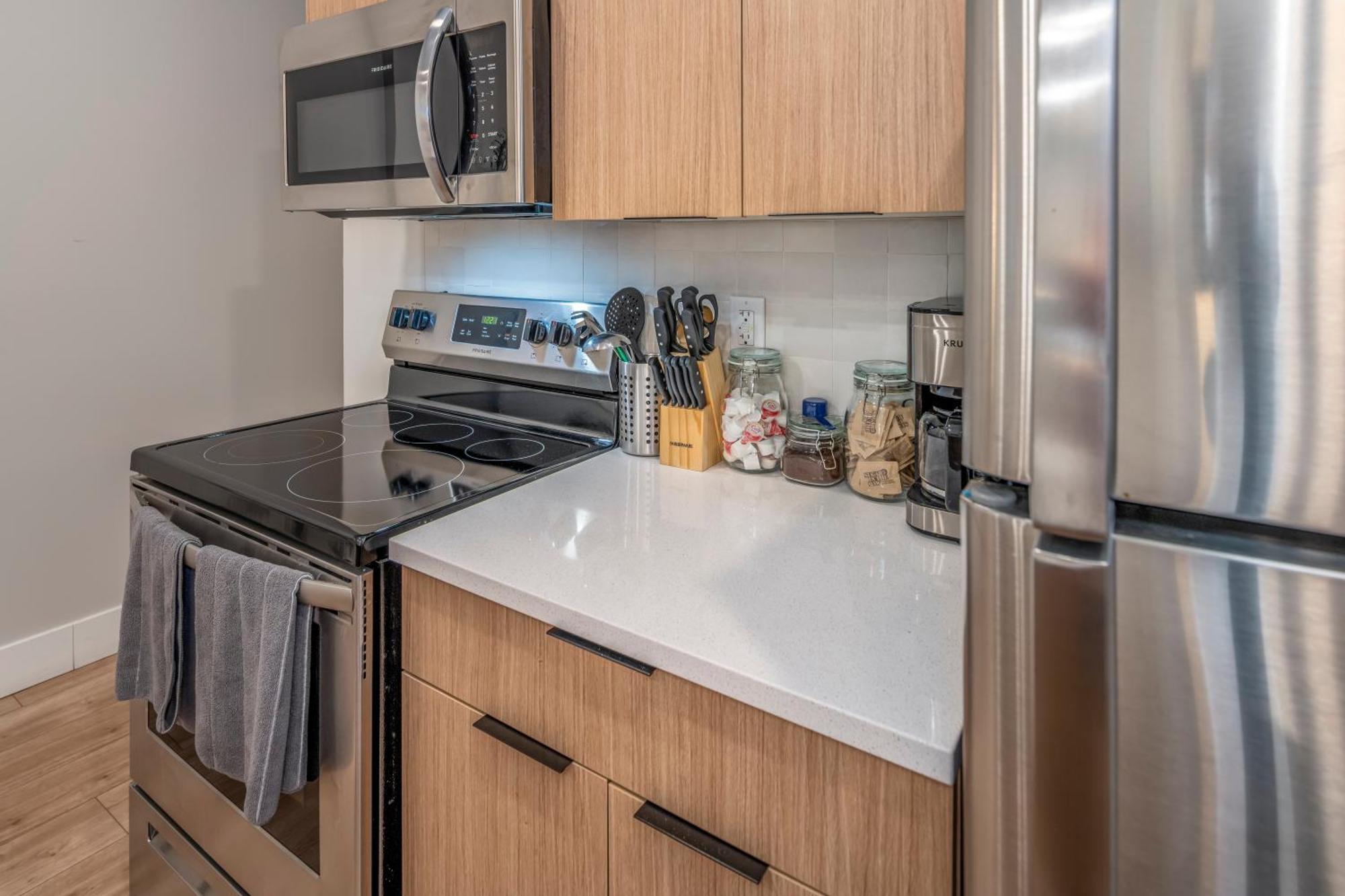 Prime Otr, 3 Lux Queen Beds, Two 55In Tvs, Steps To Tql, Findlay Market, Light Rail, Fast Wifi Cincinnati Luaran gambar