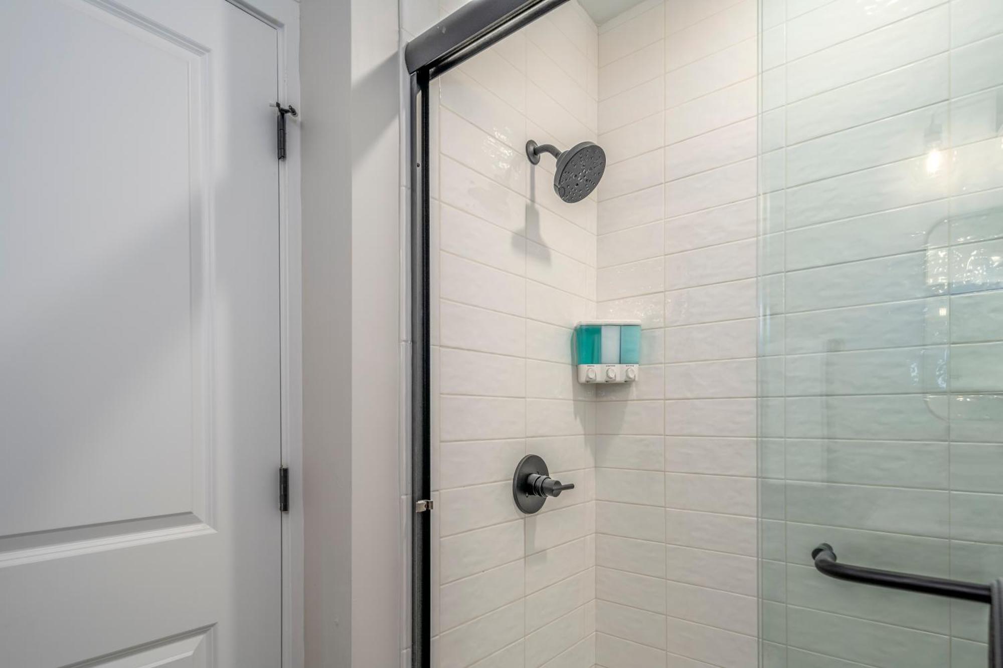 Prime Otr, 3 Lux Queen Beds, Two 55In Tvs, Steps To Tql, Findlay Market, Light Rail, Fast Wifi Cincinnati Luaran gambar