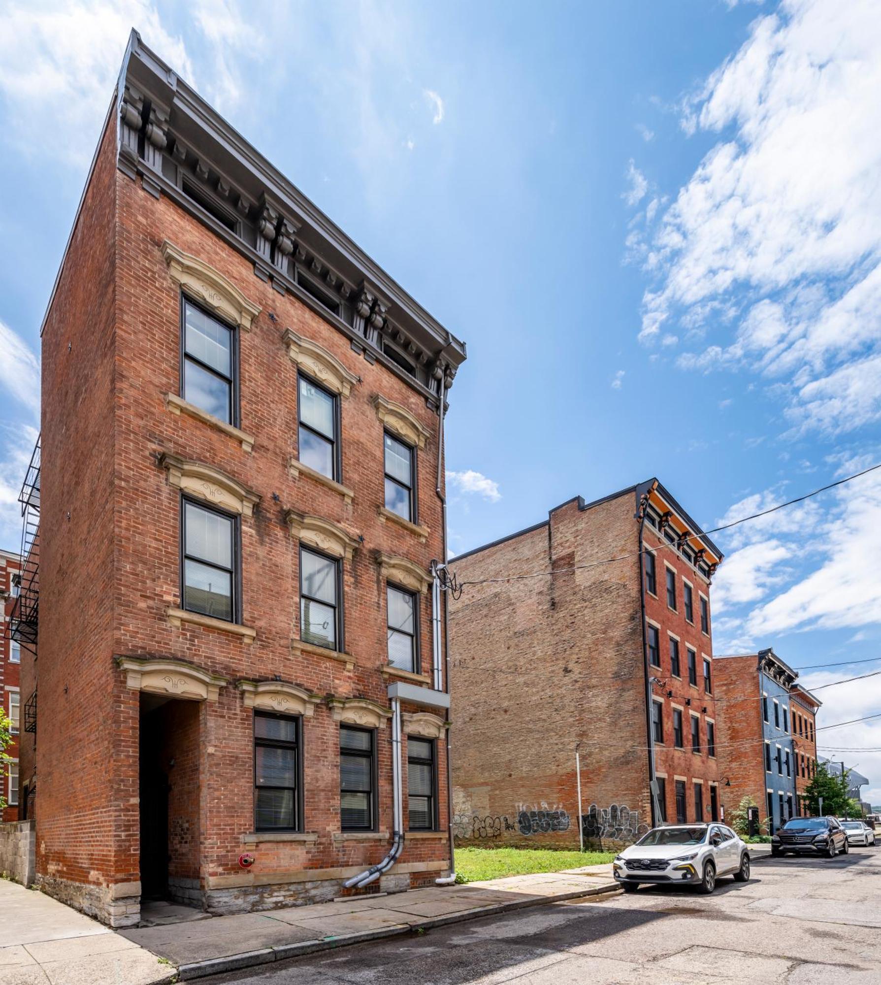 Prime Otr, 3 Lux Queen Beds, Two 55In Tvs, Steps To Tql, Findlay Market, Light Rail, Fast Wifi Cincinnati Luaran gambar