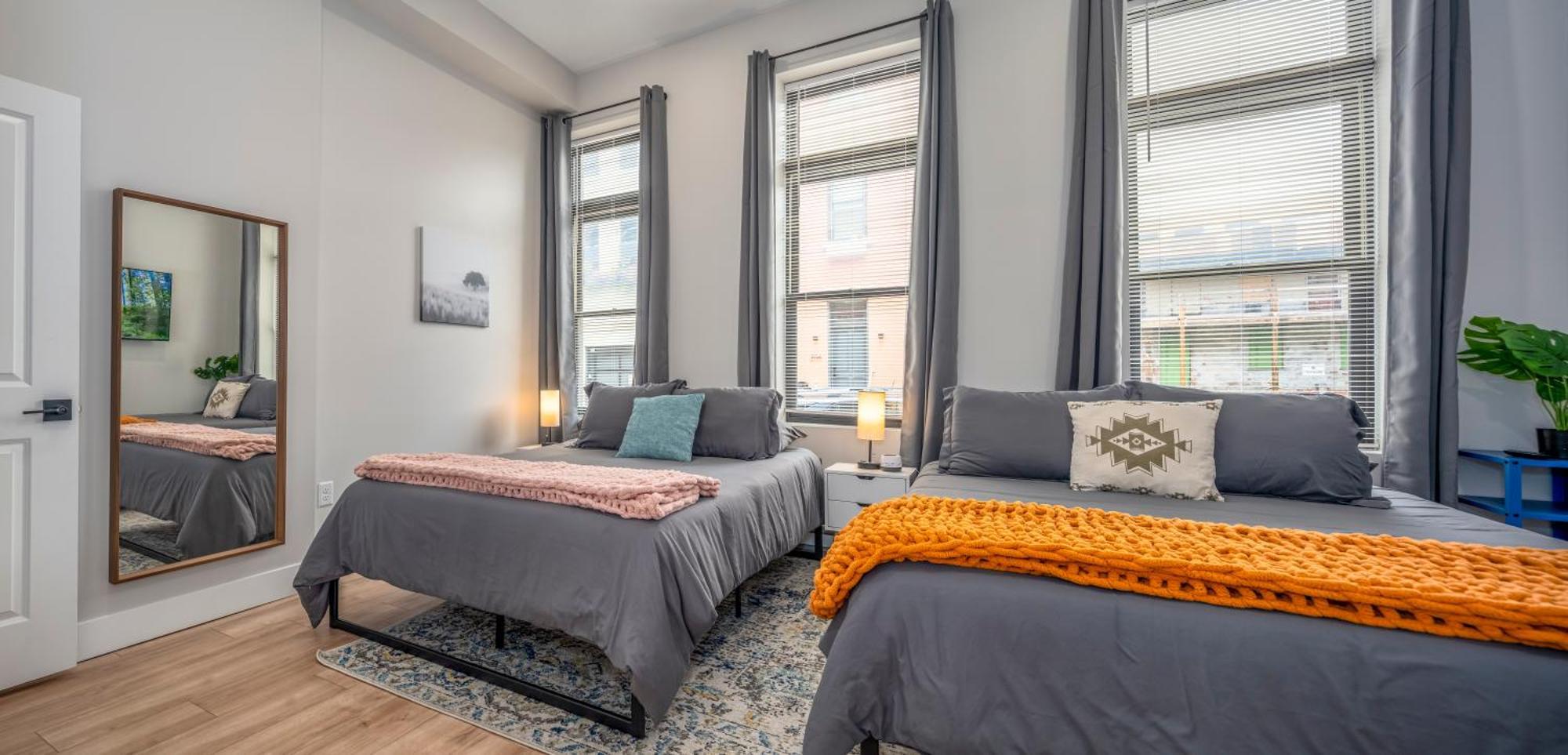 Prime Otr, 3 Lux Queen Beds, Two 55In Tvs, Steps To Tql, Findlay Market, Light Rail, Fast Wifi Cincinnati Luaran gambar